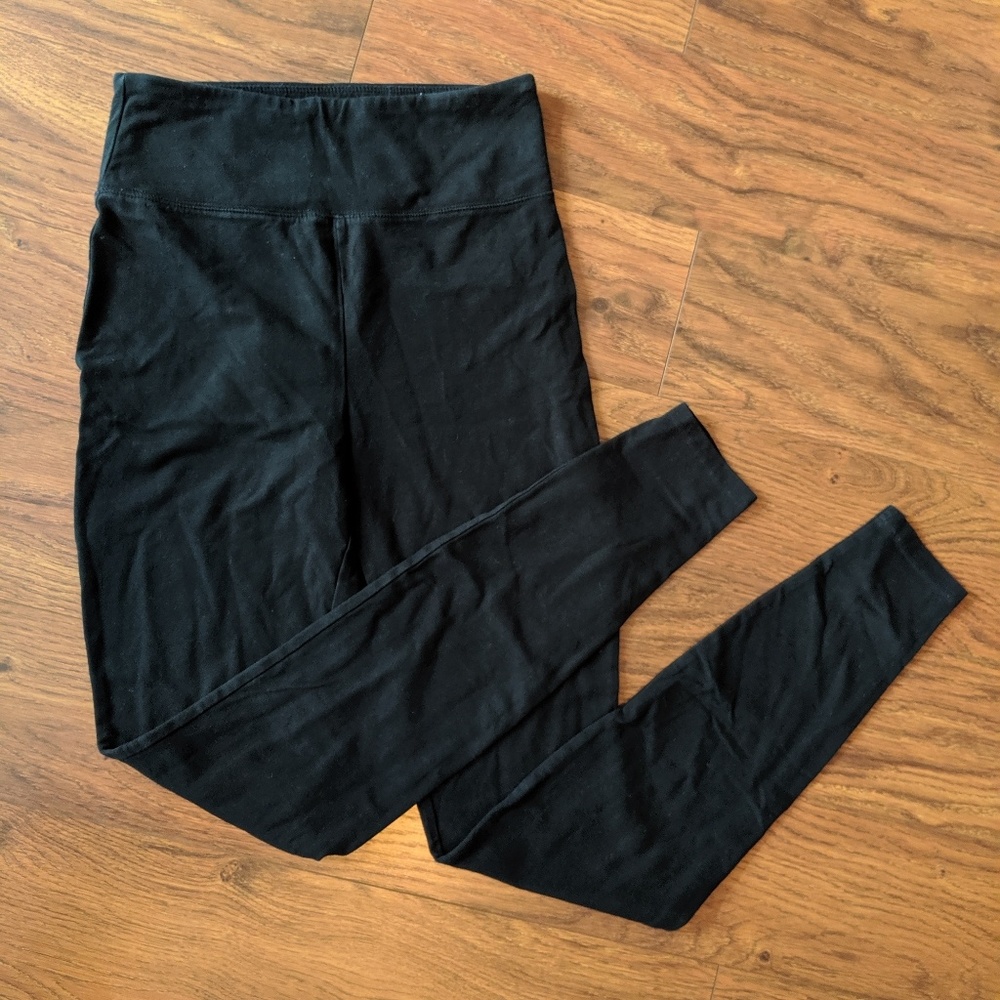 High-waisted Black Leggings
